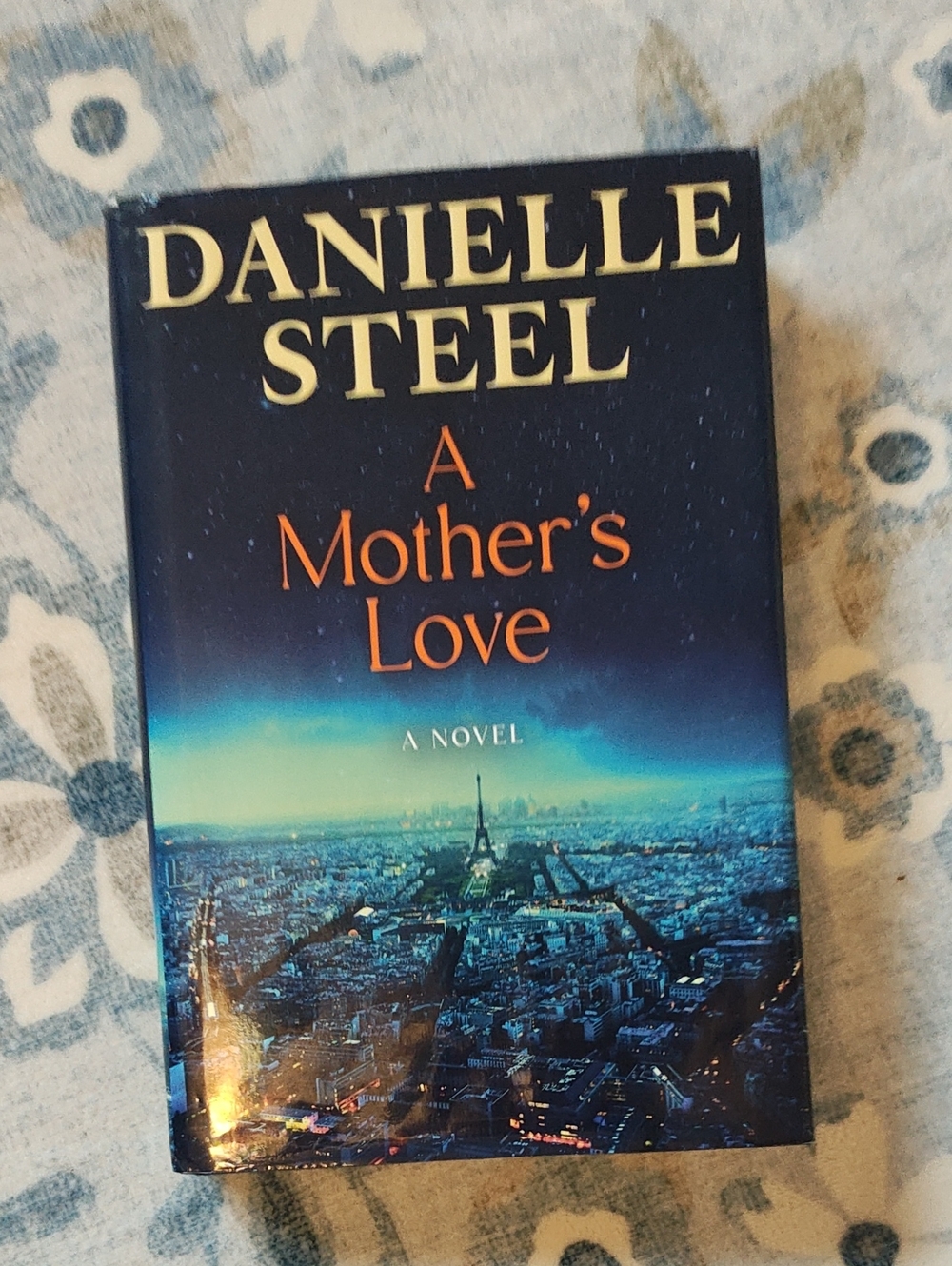 FALL READING: A MOTHER'S LOVE, NOVEL